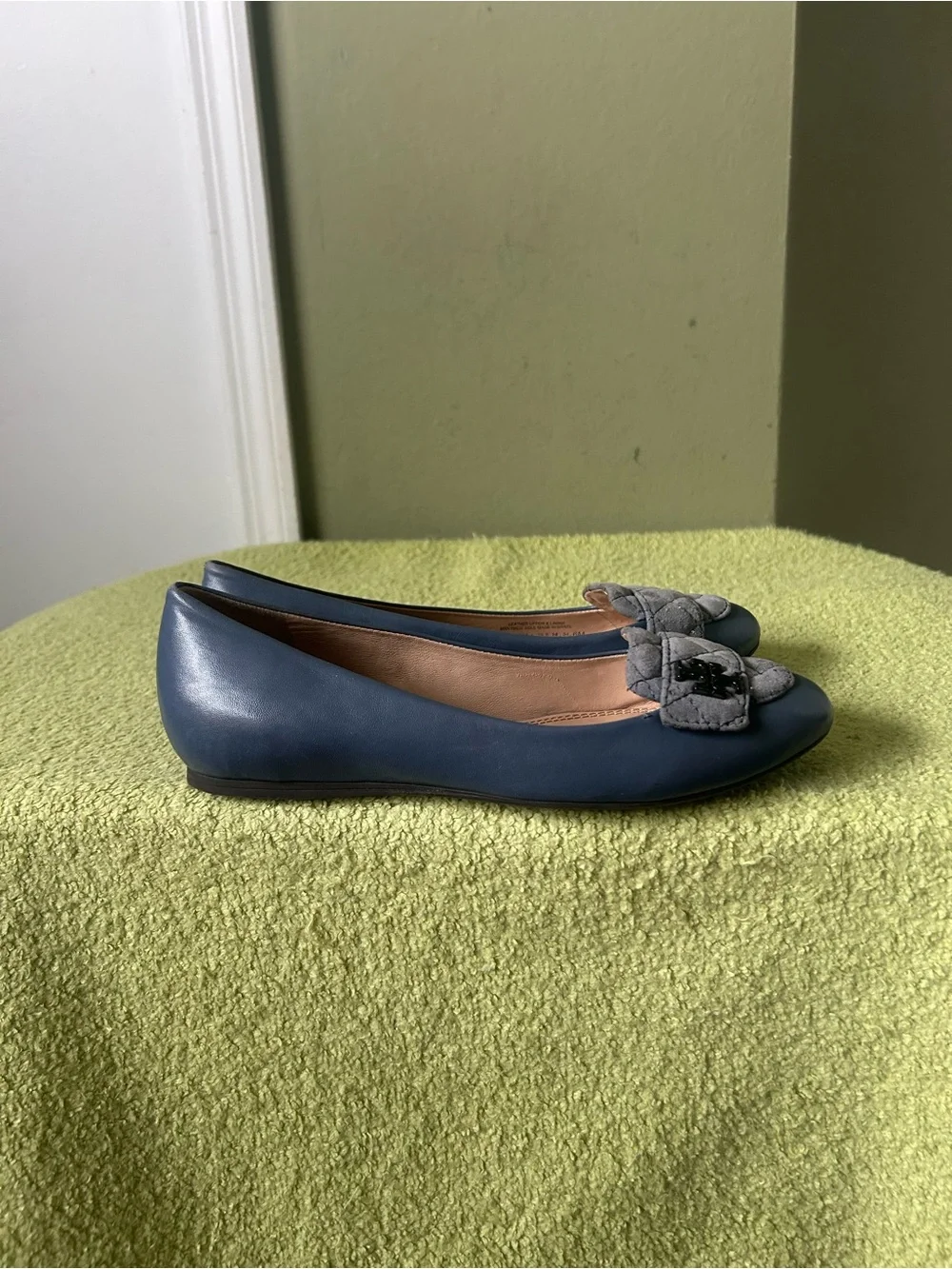 Tory Burch Blue Quilted Detail Leather Flats Loafers Sz 6